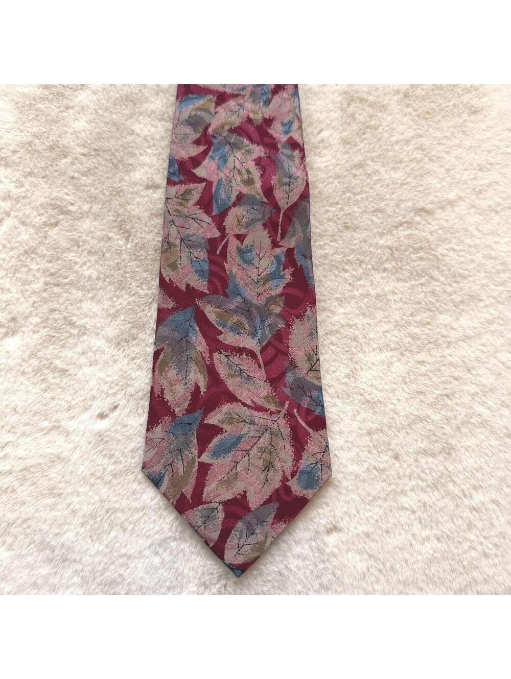 LORD & TAYLOR Metropolitan Tie Maple Leaves Silk Vintage 57x4 Burgundy Autumn